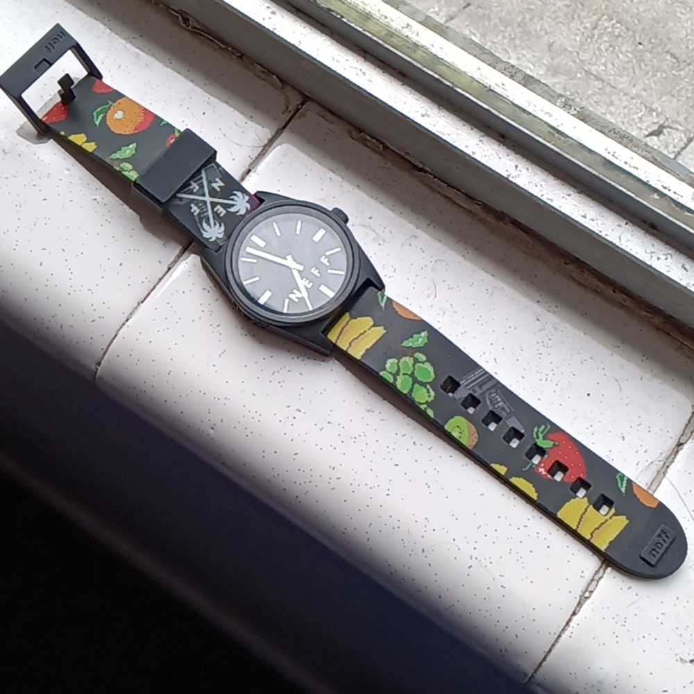 Neff Fruit Black Watch